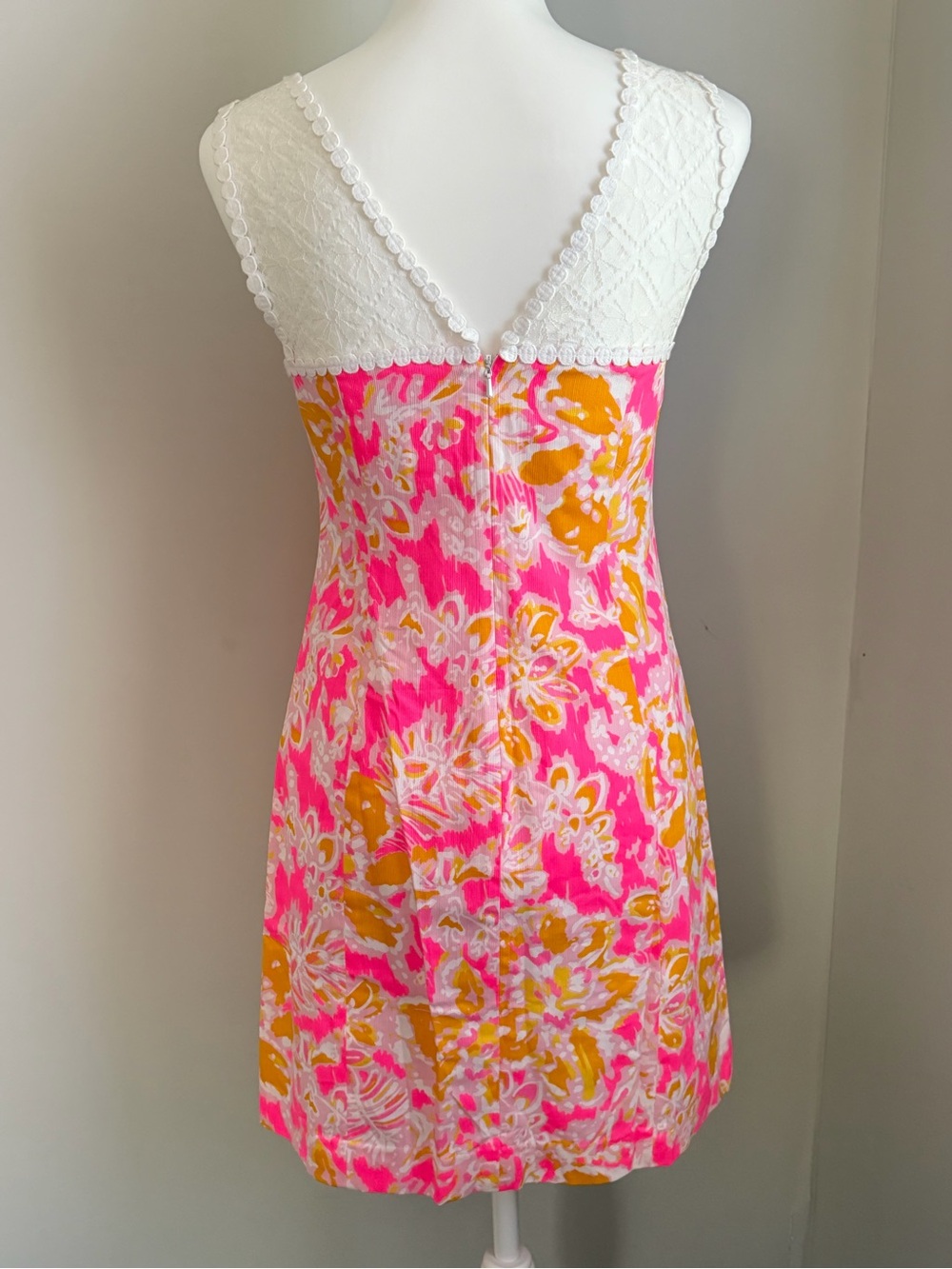 Pulitzer
Lilly Pulitzer Sofia Shift Dress Lace KIR Royal Ooh La La Size 2 - Picture 3 of 8